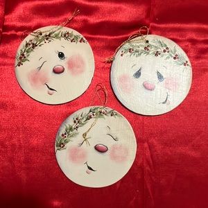 Near Vintage 2007 Wood Hand Painted Round Snowman Face Christmas Tree Ornaments
